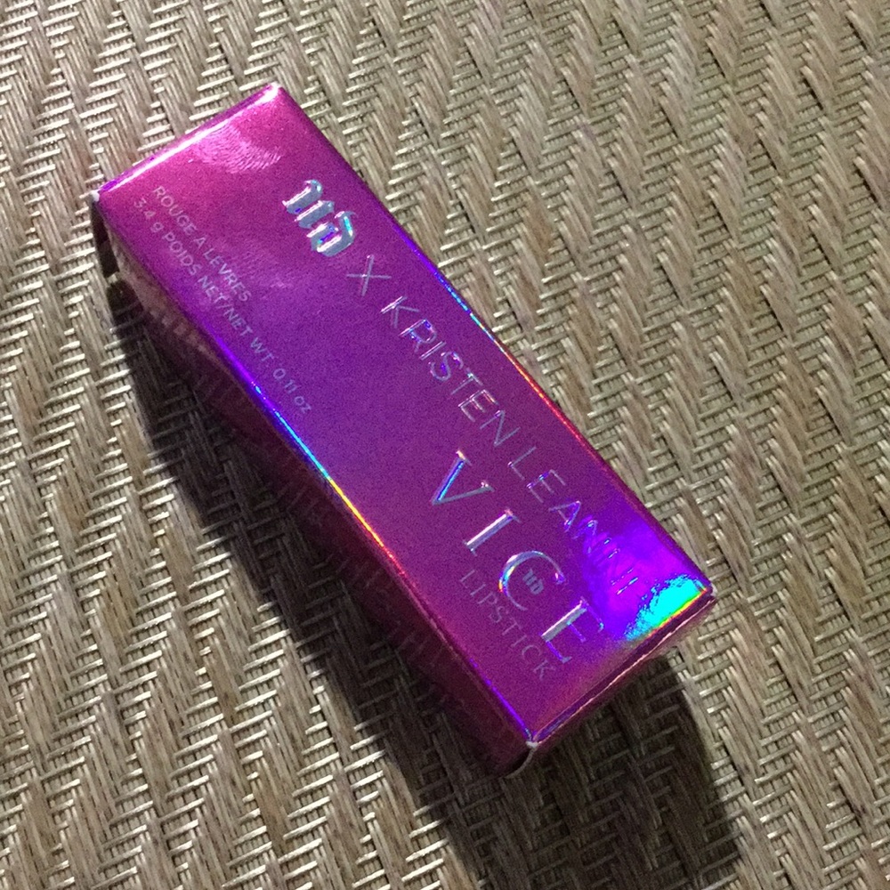 💋 2 for $34 Urban Decay vice lipstick